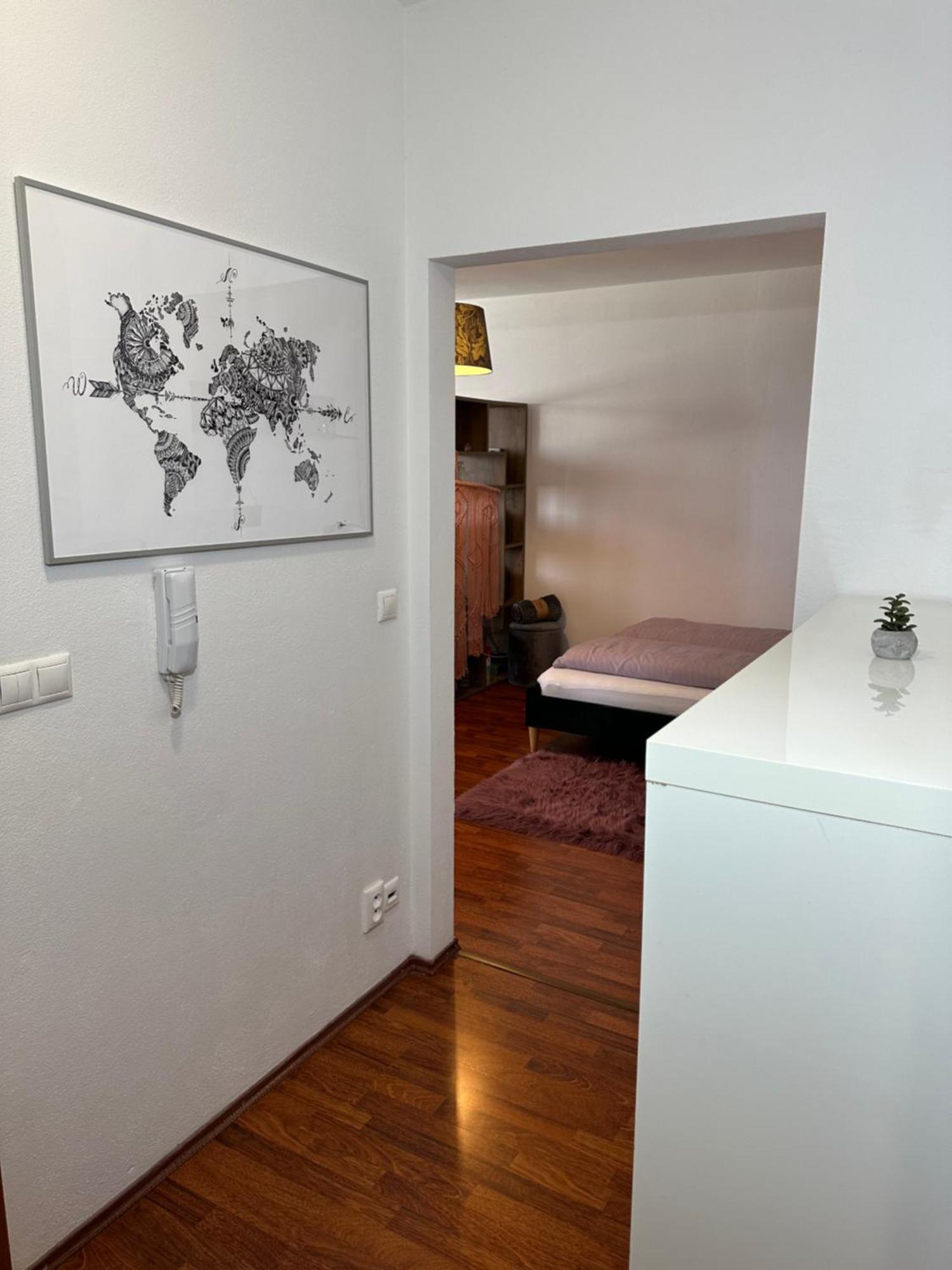 Cozy Apartment With Nice Balcony Seating, 9Th Floor, Parking Pressburg Exterior foto