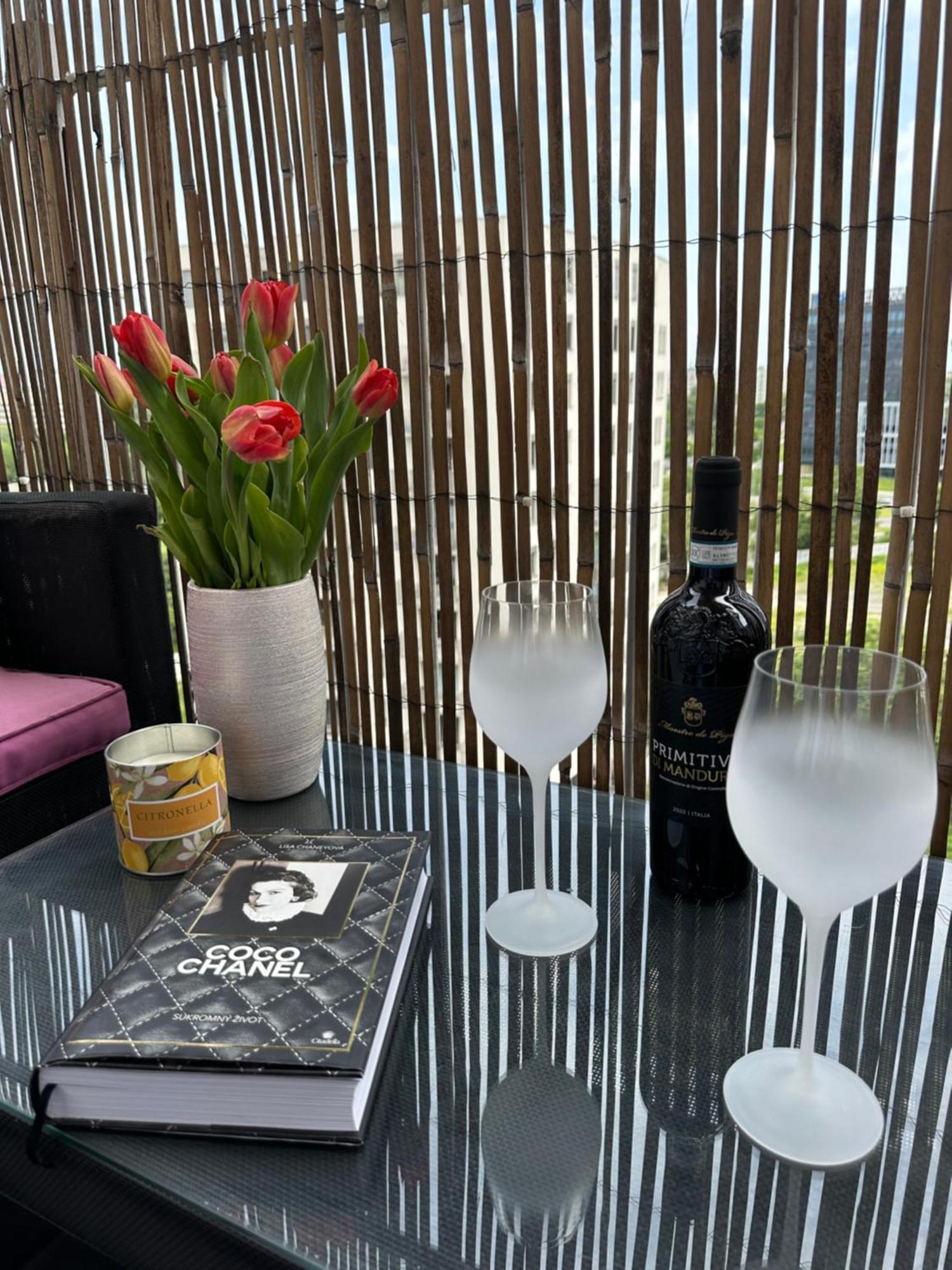 Cozy Apartment With Nice Balcony Seating, 9Th Floor, Parking Pressburg Exterior foto