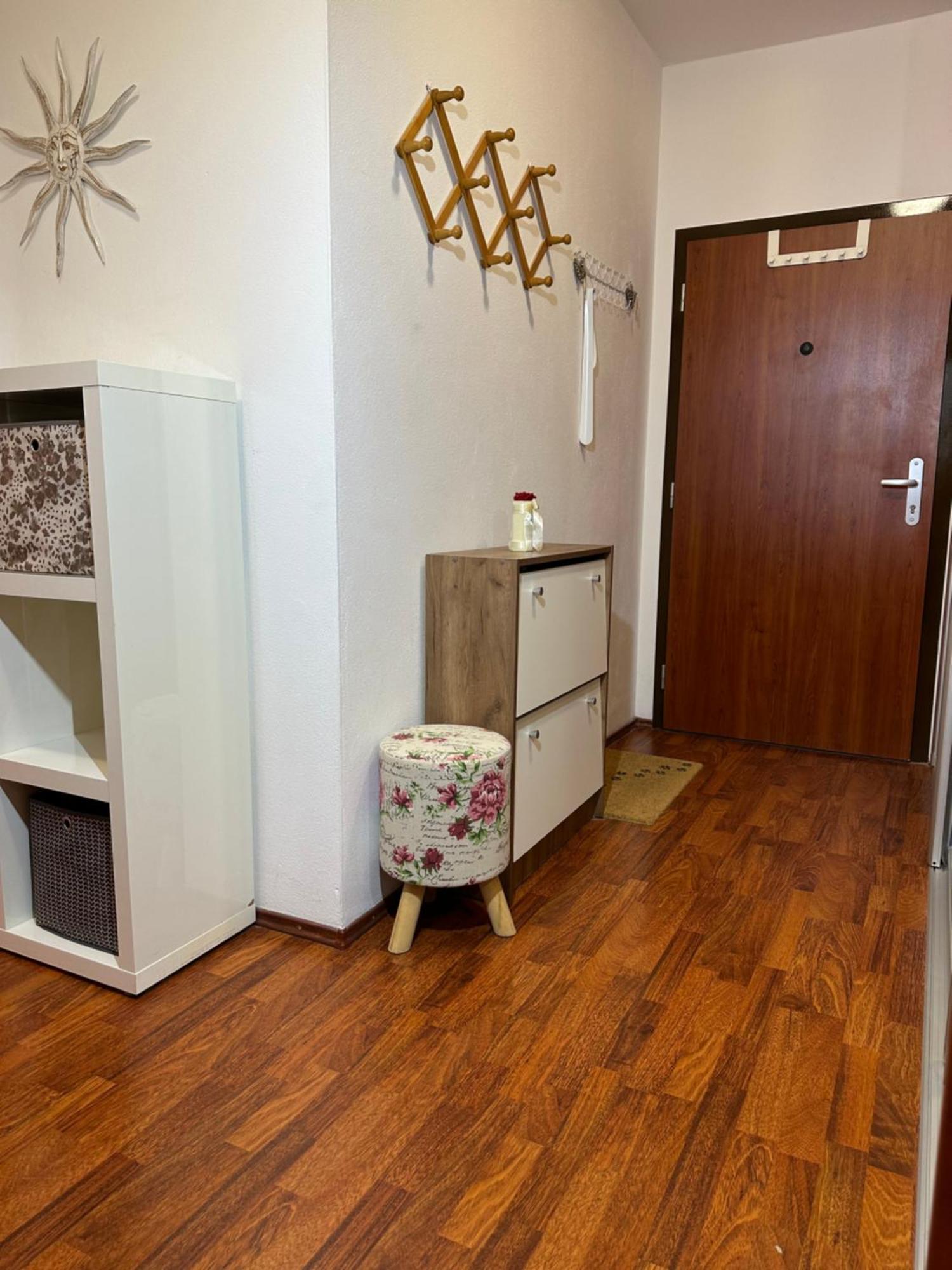 Cozy Apartment With Nice Balcony Seating, 9Th Floor, Parking Pressburg Exterior foto